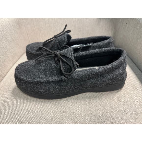 NWT Mens Dluxe by Dearfoams Charcoal Gray Dilan Slippers - Small (7/8) - Picture 3 of 4